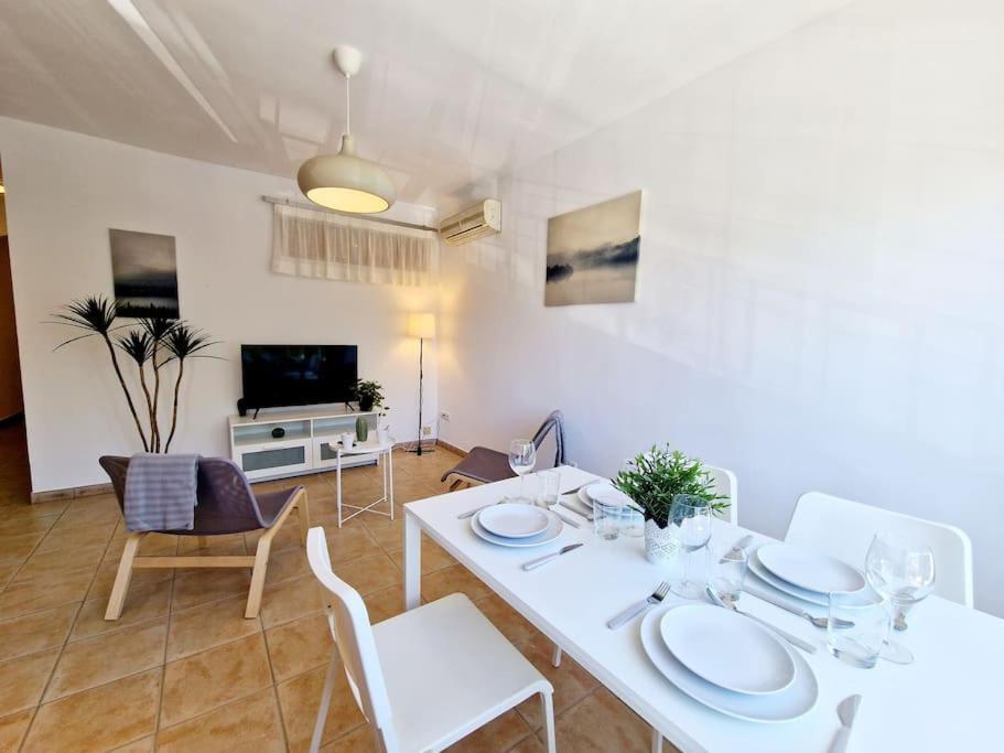 Butibamba Beach Apartment Ла-Кала-де-Михас Экстерьер фото